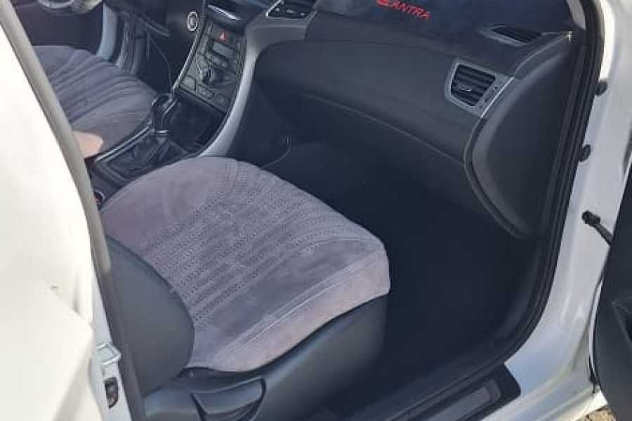 Hyundai Avante 2015 Full options