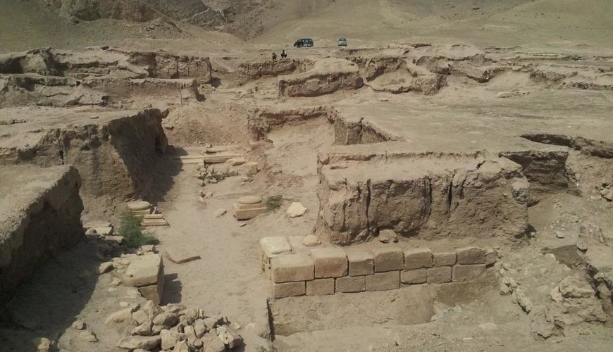 TAKHTI SANGIN (OXUS TEMPLE)