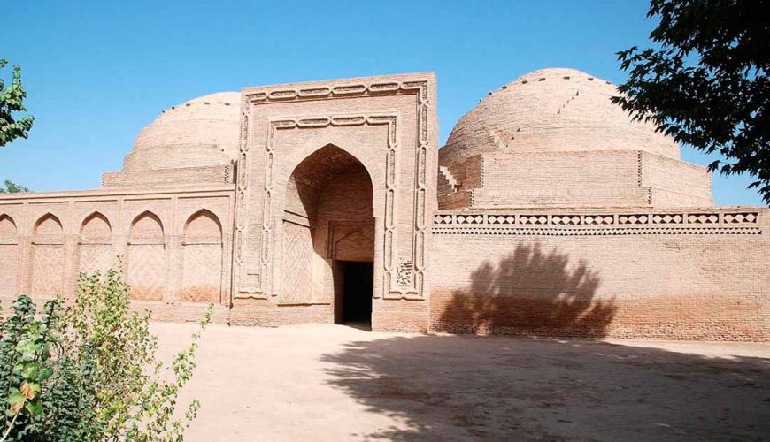 THE MAUSOLEUM OF KHOJA-MASHAD